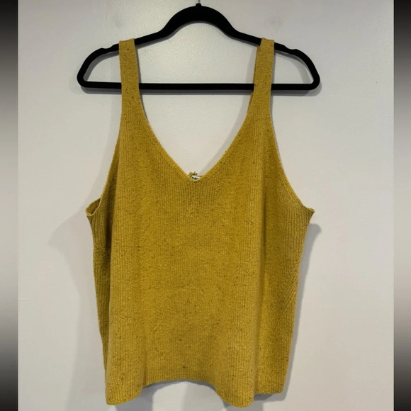 Yellow yarn old navy tank top - Picture 1 of 3